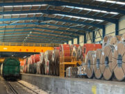 Una empresa ferroviària té 23.000 tones d’acer immobilitzades a Portbou per culpa del tall al túnel de Rubí