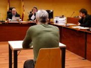 Condemnat un sotsinspector dels Mossos de Blanes per omplir el dipòsit de cotxes particulars amb targetes de la policia