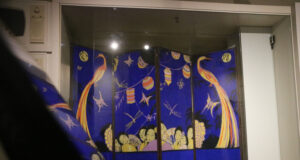 El paravent oriental de Dalí torna a Figueres en una exposició temporal a la casa natal de l’artista