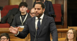 Garriga qualifica Illa “d’estafa política” i l’insta a convocar eleccions per “coherència i responsabilitat”