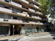 Tècnics de l’Ajuntament de Girona revisen el bloc ocupat de la ronda Ferran Puig i les condicions dels subministraments
