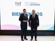 Fundació Cofares i Fad Juventud milloren l’accés a ajuda psicològica